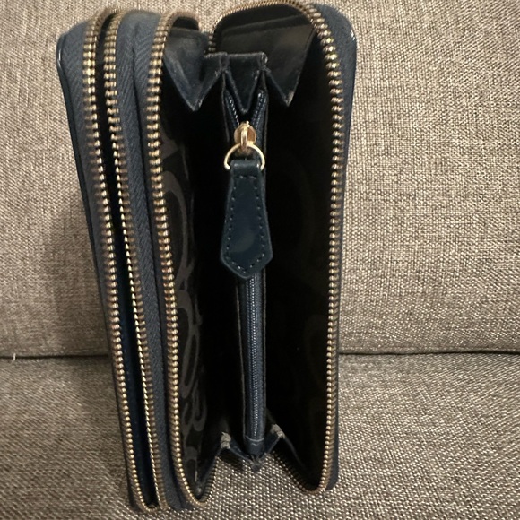 Authentic Rocco Barocco Wallet Navy Blue - Picture 10 of 16